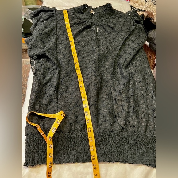 CECE Black lace flutter sleeve smocked top size M‎ - Picture 14 of 14